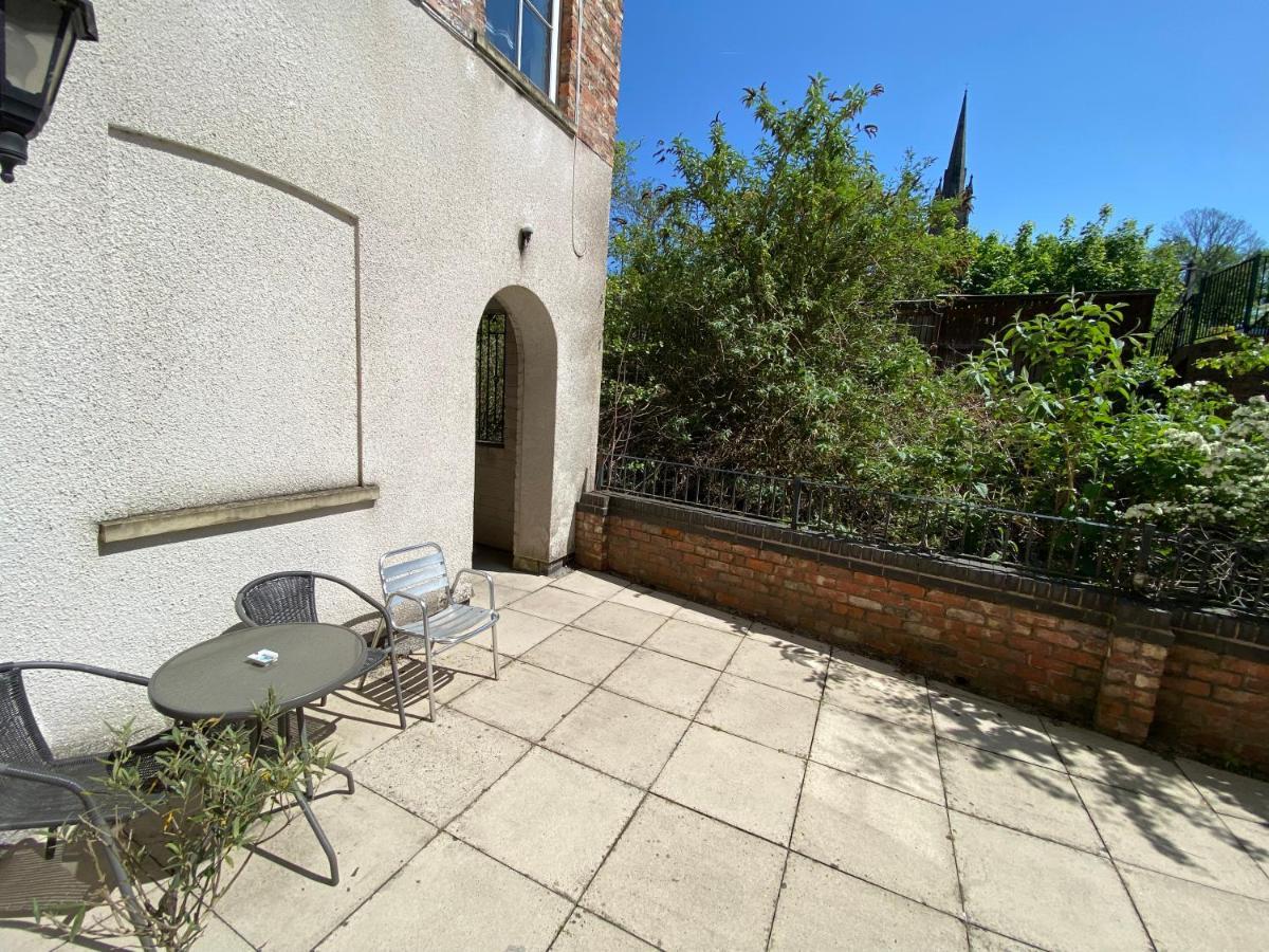 Quirky Town Centre Apartment With River Terrace Macclesfield Exterior foto